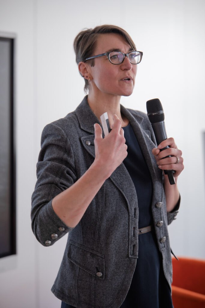 Wykłady eksperckie. Od lewej: Janina Heel, Virginie Little i prof. Anna Wojewnik-Filipkowska
(Fot. Łukasz Bień).