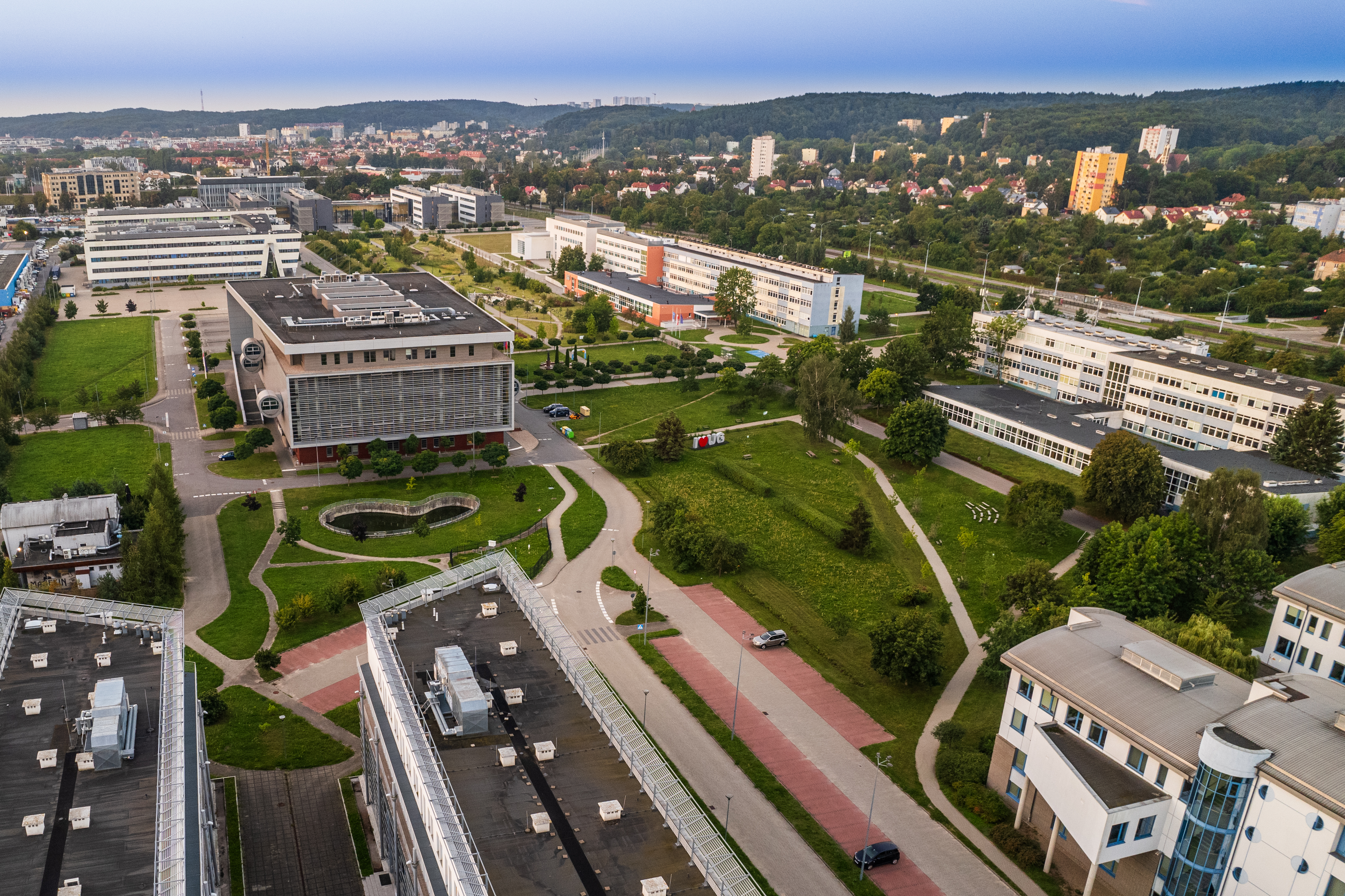 Kampus Uniwersytetu Gdańskiego w Gdańsku-Oliwie. Widok współczesny (Fot. Łukasz Bień).