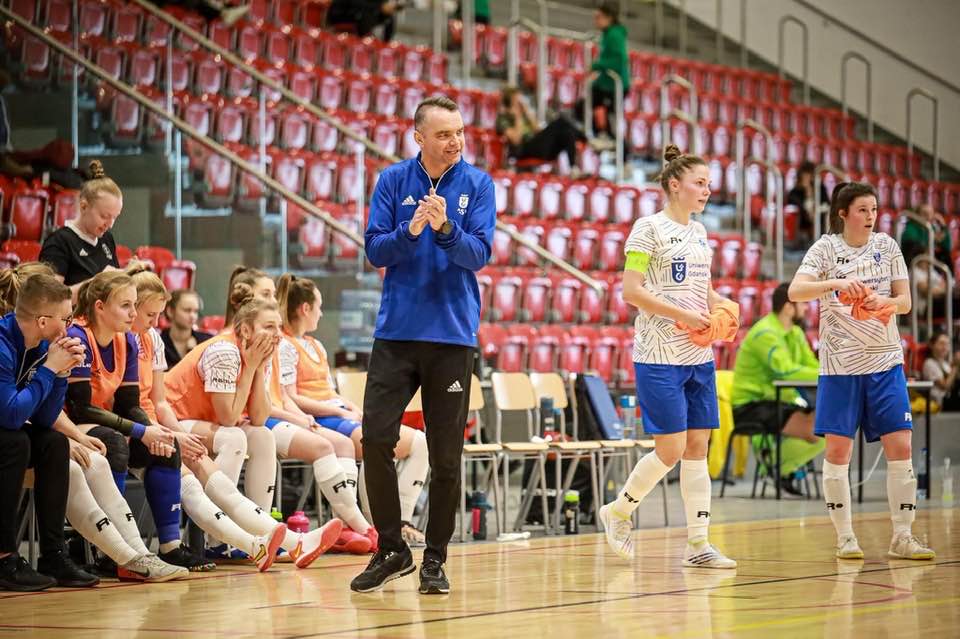 Tomasz Aftański podczas  
meczu futsalistek UG Fot. Grzegorz Jędrzejewski