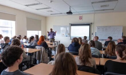 Współpraca Wydziału Nauk Społecznych z uniwersytetami w Afryce. Wizyta dr. Samuela M. Mwangiego z Kenyatta University w Nairobi