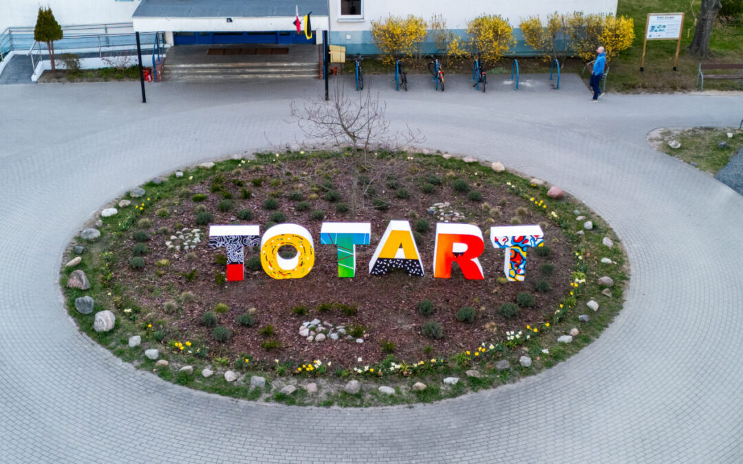 40 lat Totartu